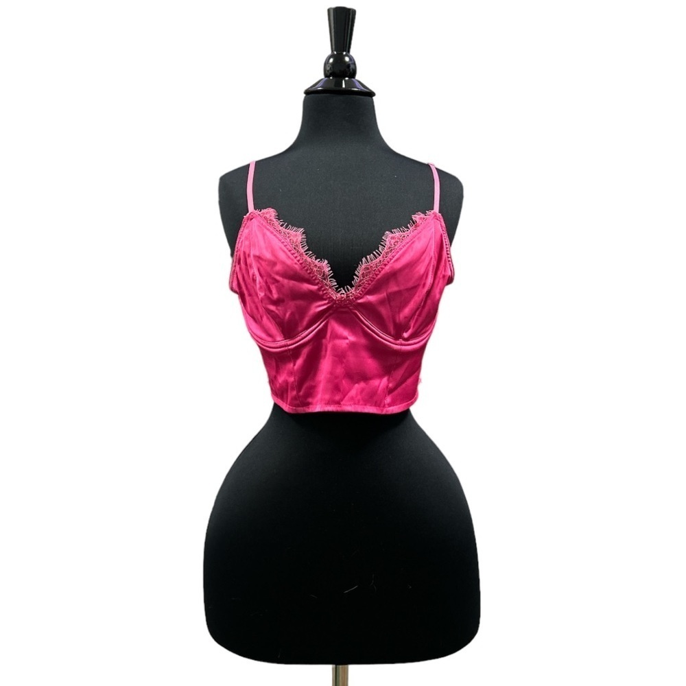 Fashion Nova Bralette/ Crop Top
